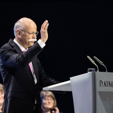 Όταν η BMW «αποχαιρέτησε» τον CEO της Mercedes Ντίτερ Ζέτσε