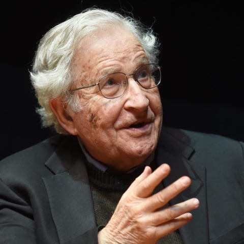 Έγγραφα ανατρέπουν την εικόνα της σχέσης Τσόμσκι με Έπσταϊν