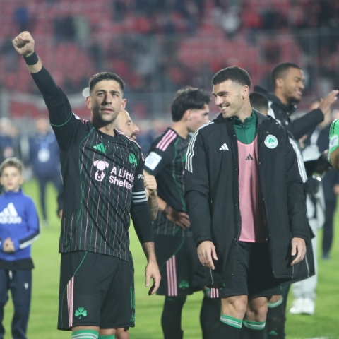 ποδοσφαιριστες πανυγηριζουν