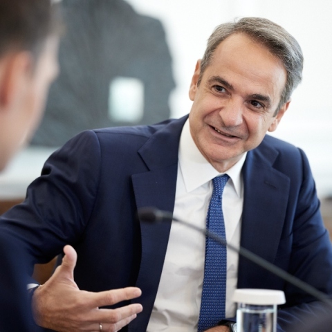 Συνάντηση του Πρωθυπουργού Κυριάκου Μητσοτάκη με τον CEO της MISTRAL, Arthur Mensch