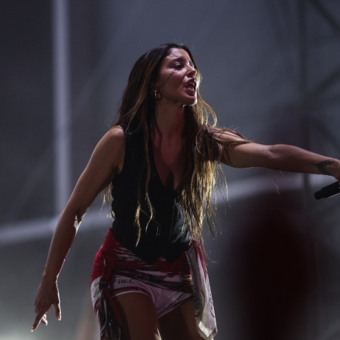 Συναυλία της Μαρίνα Σάττι στην Πλατεία Νερού στο Φάληρο