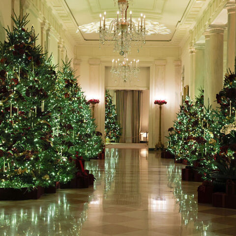 Μελάνια Τραμπ: Υποδέχεται τα Χριστούγεννα του 2025 με θέμα «Το Σπίτι της Καρδιάς»