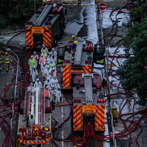 Χονγκ Κονγκ: Στους 151 οι νεκροί από τη φωτιά στους ουρανοξύστες - 13 οι συλλήψεις
