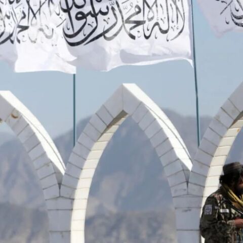 Αφγανιστάν: 13χρονος εκτέλεσε τον δολοφόνο της οικογένειάς του μπροστά σε 80.000 ανθρώπους