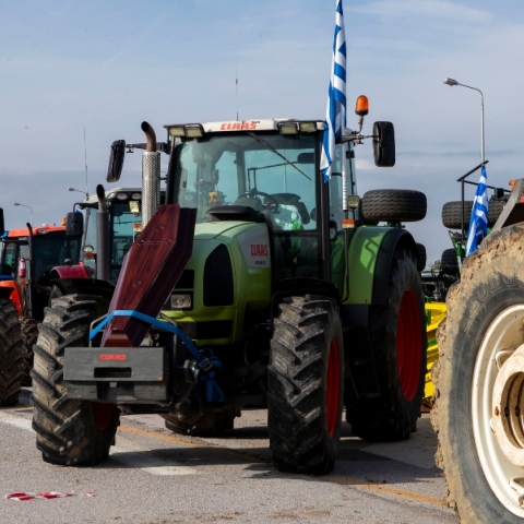 μπλοκο αγροτων, τρακτερ