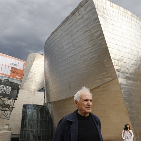 Πέθανε o Φρανκ Γκέρι, το «σύμβολο της σύγχρονης αρχιτεκτονικής»