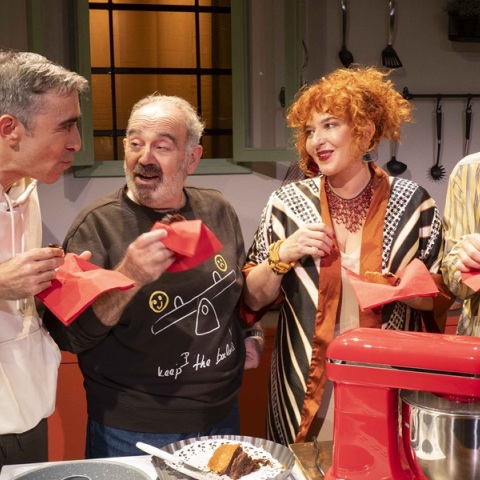 «Κέικ», Θέατρο Εμπορικόν