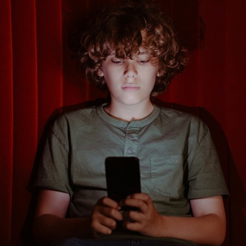 This is the end - Οι Αυστραλοί έφηβοι «θρηνούν» την απώλεια πρόσβασης στα social media