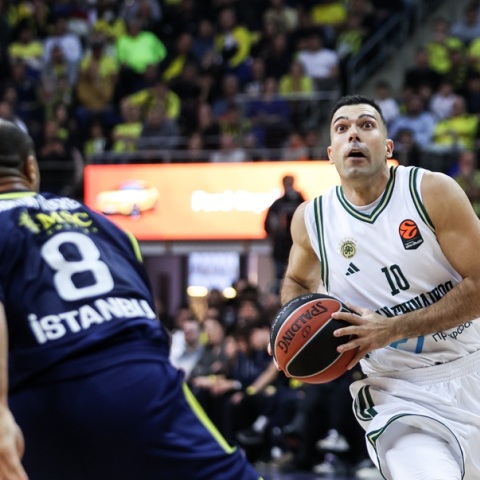 Φένερμπαχτσε-Παναθηναϊκός 77-81: Πράσινος θρίαμβος στην Πόλη με ηγέτες Σλούκα και Ναν