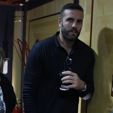 Το ΠΑΣΟΚ καταδικάζει τον ξυλοδαρμό του δημοσιογράφου Ν. Γιαννόπουλου από τον Νίκο Παππά