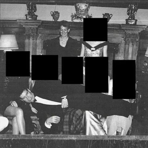 Νέες φωτογραφίες «καίνε» τον πρίγκιπα Άντριου: με τον Έπσταϊν στο Μπαλμόραλ και σκηνές που σοκάρουν