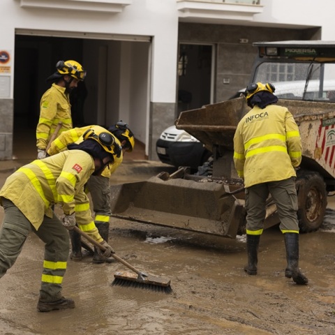 Τρεις αγνοούμενοι από τις καταρρακτώδεις βροχές και πλημμύρες στην νότια Ισπανία