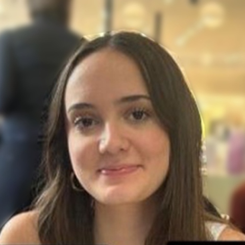 Η Αλίκη Καλλέργη 