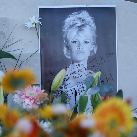 Η Γαλλία αποχαιρέτησε την Μπριζίτ Μπαρντό