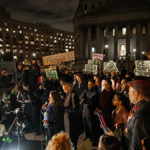 Μινεσότα: Kαζάνι που βράζει η Μινεάπολις μετά τον θανάσιμο πυροβολισμό γυναίκας από πράκτορα της ICE