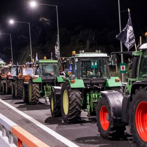 μπλοκο αγροτων, τρακτερ