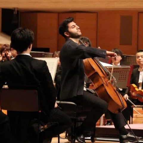 Ο Ιρανός τσελίστας Κιάν Σολτανί