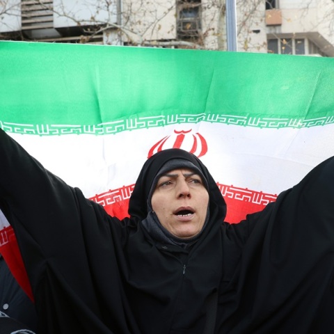 Εύθραυστη η κατάσταση στο Ιράν - Ο Τραμπ αφήνει τη στρατιωτική επιλογή στο τραπέζι