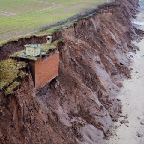 Βρετανία: Πυρηνικό καταφύγιο «μετρά ημέρες» πριν καταρρεύσει στη θάλασσα λόγω διάβρωσης