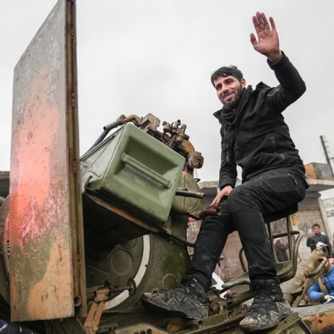 Συρία: Άμεση κατάπαυση πυρός σε όλα τα μέτωπα συμφώνησαν Αλ Σάρα και Κούρδοι