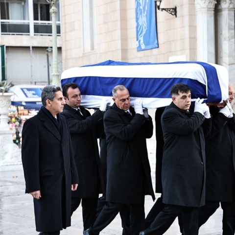 Πριγκίπισσα Ειρήνη: Έφτασε η σορός της στο παρεκκλήσι της Μητρόπολης Αθηνών - Στις 12:00 η κηδεία 