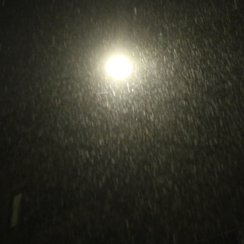 Βροχές, ίσως και καταιγίδες, στην Αττική τις επόμενες ώρες - Πώς θα εξελιχθούν τα καιρικά φαινόμενα