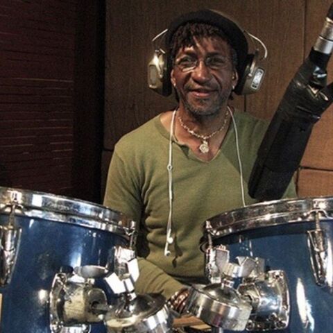 Πέθανε ο Σλάι Ντάνμπαρ, θρύλος της reggae και των Sly & Robbie, σε ηλικία 73 ετών