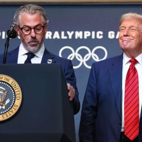 Επικεφαλής Ολυμπιακών Αγώνων Λος Άντζελες: «Λυπάμαι βαθιά» για τo φλέρτ με την Γκισλέιν Μάξγουελ