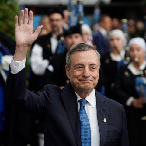 Μάριο Ντράγκι