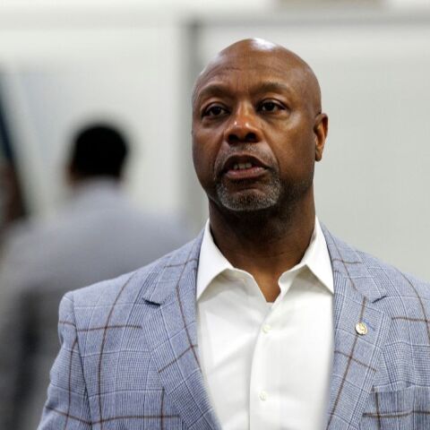 «Το πιο ρατσιστικό που έχω δει από τον Λευκό Οίκο»: Ρεπουμπλικανός γερουσιαστής κατακεραυνώνει τον Τραμπ