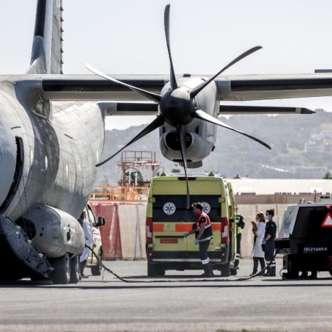 Ναυάγιο στη Χίο: Ξεκίνησε η αεροδιακομιδή των τραυματισμένων παιδιών