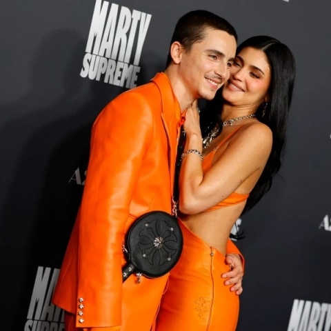 Αγίου Βαλεντίνου vibes: Ποιοι celebrities θα αρραβωνιαστούν το 2026 - οι TikTokers μίλησαν