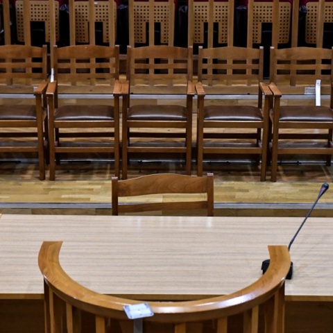 Ενοχος για έναν βιασμό και δύο απόπειρες ο ηθοποιός και σκηνοθέτης - Oι ποινές που επιβλήθηκαν 