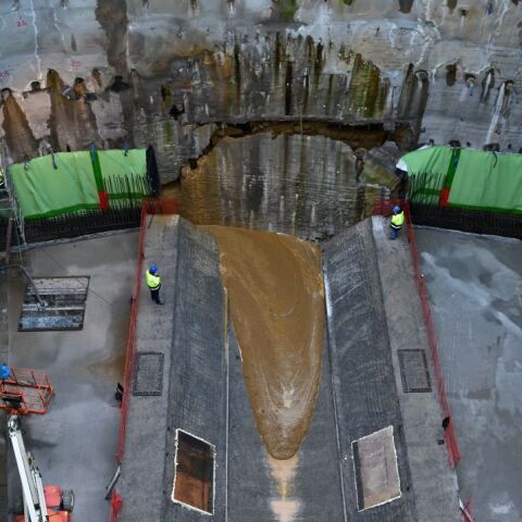 O μετροπόντικας «Αθηνά» έφτασε στον Ευαγγελισμό