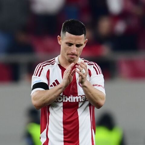 Ο Ποντένσε τιμωρήθηκε με μια αγωνιστική για την ρίψη ομπρέλας - Η αναμέτρηση που θα χάσει