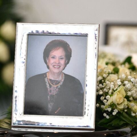 Άννα Ψαρούδα-Μπενάκη: Στο Α΄ Νεκροταφείο το τελευταίο αντίο της πρώτης γυναίκας προέδρου της Βουλής