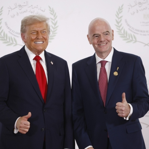 Ο πρόεδρος των ΗΠΑ, Ντόναλντ Τραμπ με τον πρόεδρο της FIFA, Τζιάνι Ινφαντίνο