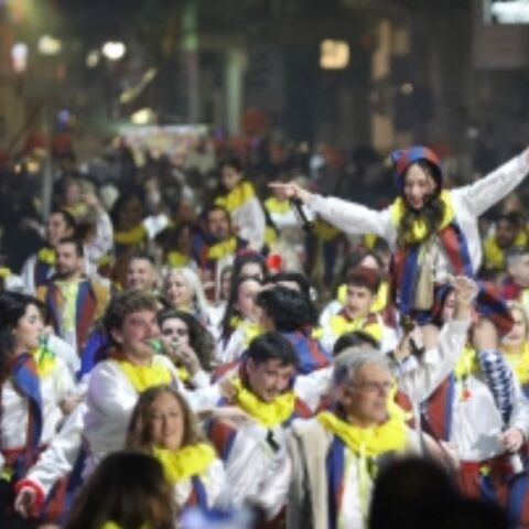 Η βραδυνή παρέλαση στο Πατρινό Καρναβάλι