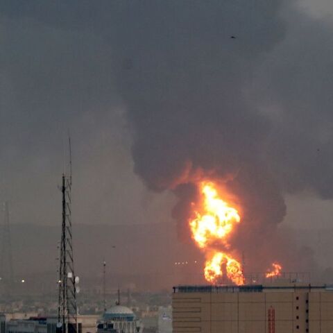 Φωτιά σε διυλιστήριο