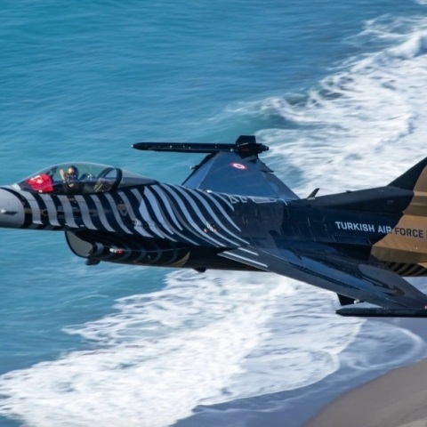 μαχητικο F-16