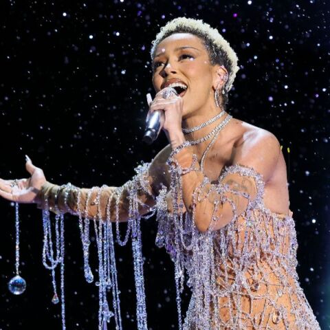 «Είχε το θράσος...» - Η Doja Cat απάντησε στον Σαλαμέ για τα σχόλια για την όπερα και το μπαλέτο