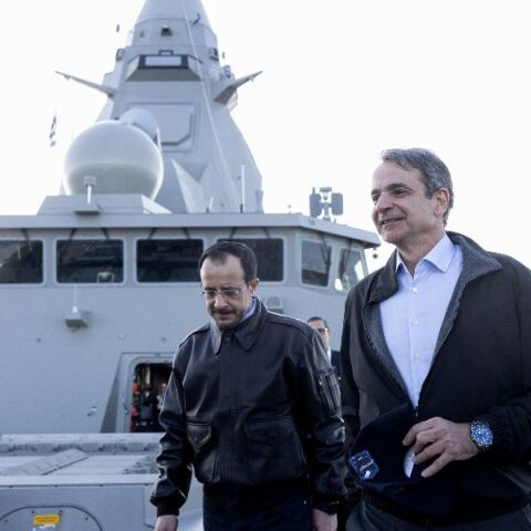 Μητσοτάκης και Χριστοδουλίδης επισκέφθηκαν τη φρεγάτα «Κίμων» - «Είμαστε εδώ για ό,τι χρειαστεί»