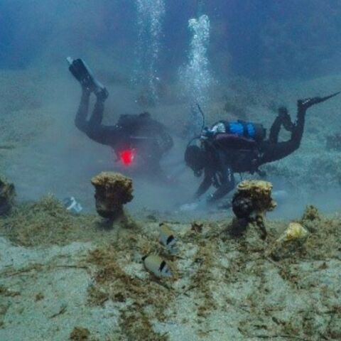 Η υποβρύχια ανασκαφή της τομής