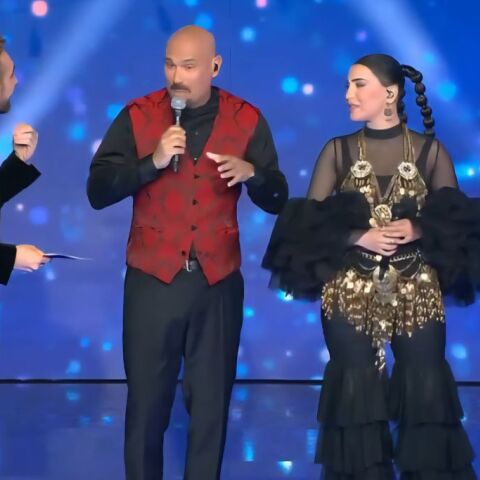 J2US: Ξέχασε τους στίχους ο Σκουλός στην Άννα Βίσση, αλλά σώθηκε στο ρεφρέν