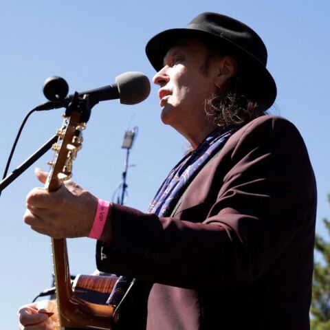 «Δεν είμαστε τρανσφοβικοί»: Η απάντηση των Kinks στον Moby