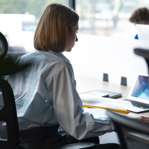 Εργαζόμενη στο γραφείο