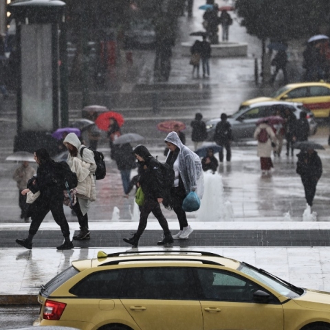 Καιρός: Καταιγίδες στο μεγαλύτερο τμήμα της χώρας – Στους 19 βαθμούς η θερμοκρασία