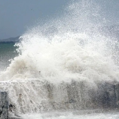 Καιρός αύριο: Ισχυρές βροχές και καταιγίδες σε όλη τη χώρα - Θυελλώδεις άνεμοι έως 10 μποφόρ