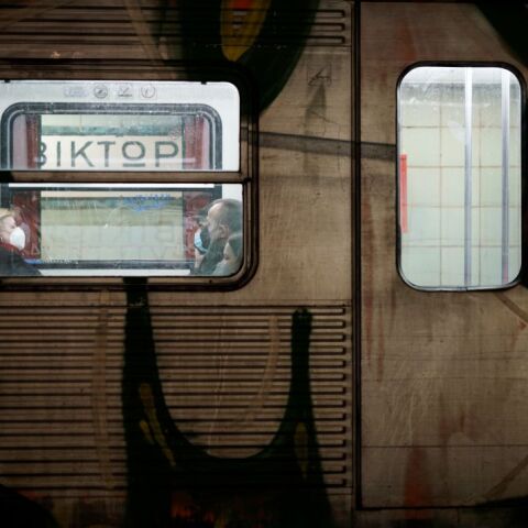 Συρμός του ηλεκτρικού στον σταθμό ΗΣΑΠ Βικτώρια