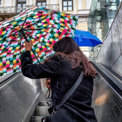 Καιρός αύριο: Μικρή άνοδος της θερμοκρασίας εν μέσω βροχών και καταιγίδων